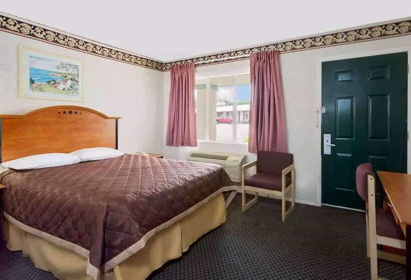 酒店 Knights Inn Madison Heights