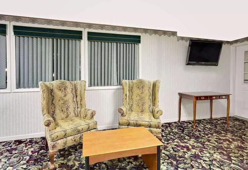 酒店 Knights Inn Madison Heights