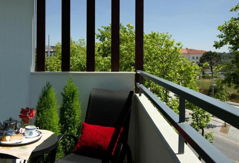 هتل Lagoa Dos Pastorinhos