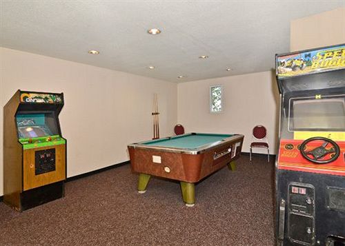 فندق Quality Inn Lake Of The Ozarks