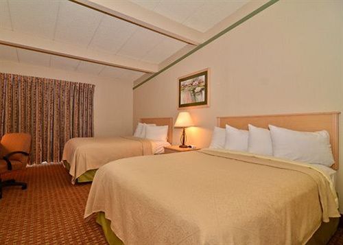 فندق Quality Inn Lake Of The Ozarks