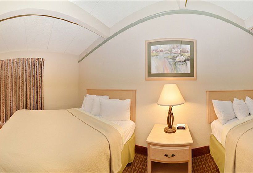 فندق Quality Inn Lake Of The Ozarks