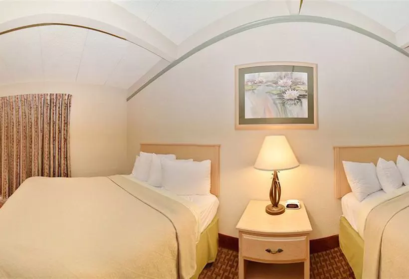 酒店 Quality Inn Lake Of The Ozarks