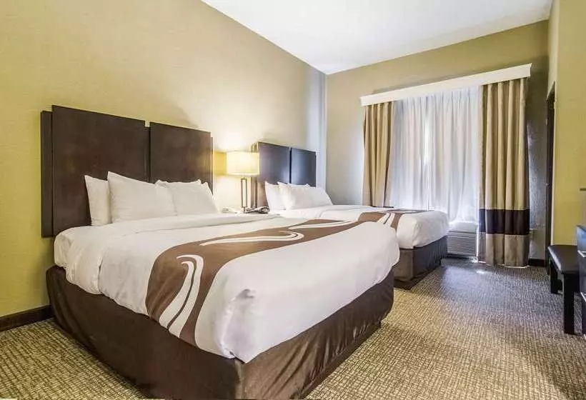 בית מלון כפרי Quality Suites