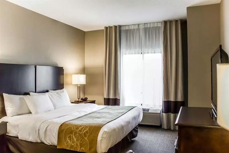 בית מלון כפרי Quality Suites