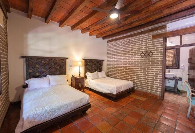 Hotel Quinta San Carlos