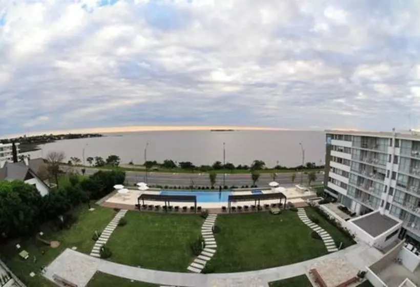 Real Colonia Hotel & Suites