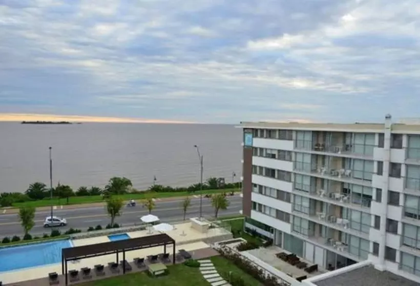 Real Colonia Hotel & Suites