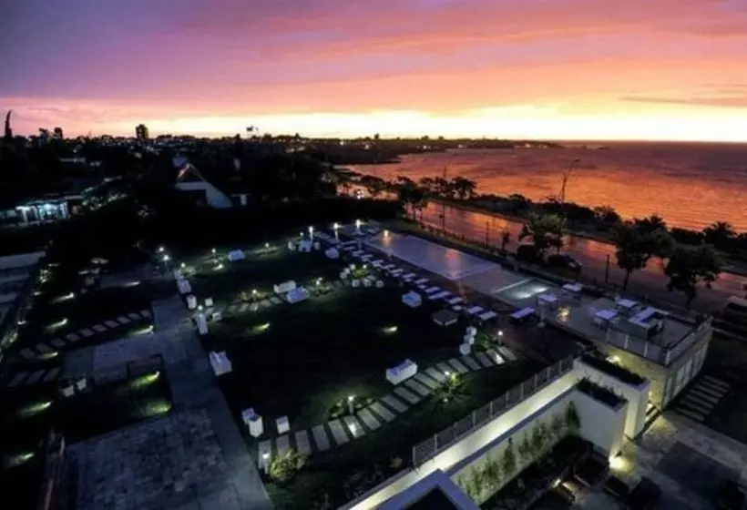 Real Colonia Hotel & Suites