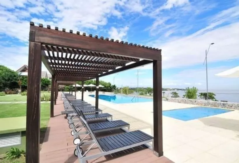 Real Colonia Hotel & Suites