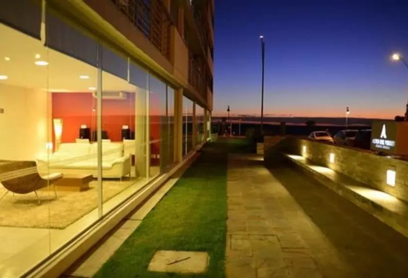 Real Colonia Hotel & Suites