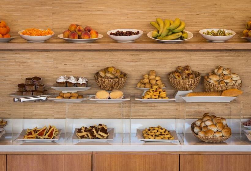 Real Colonia Hotel & Suites