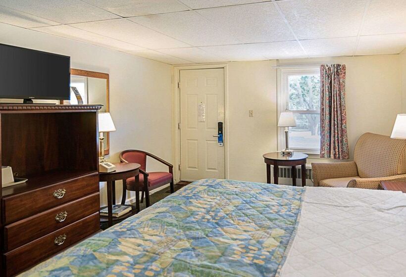 Отель Rodeway Inn