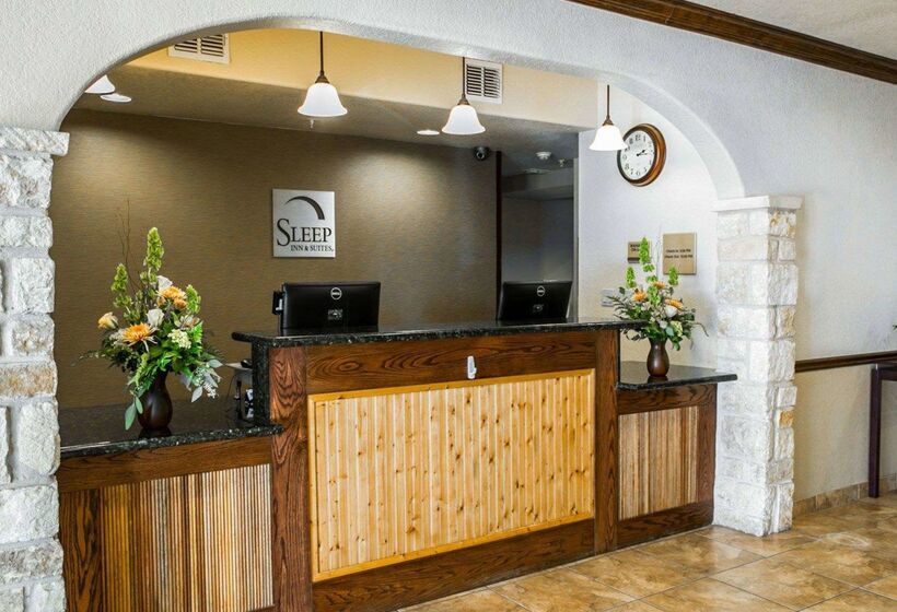 Отель Sleep Inn & Suites Near Palmetto State Park