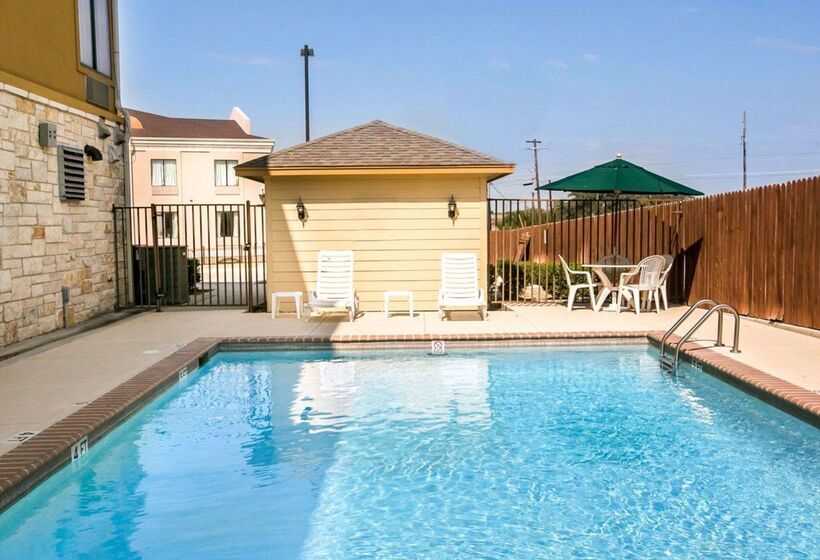 Отель Sleep Inn & Suites Near Palmetto State Park