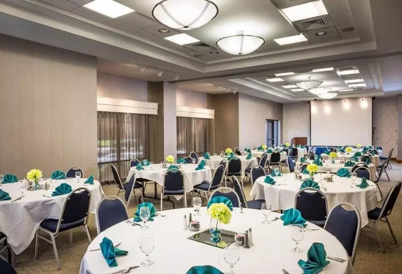 فندق Springhill Suites Hampton