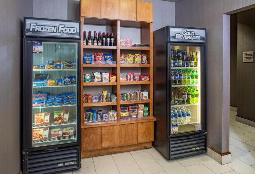 فندق Springhill Suites Hampton