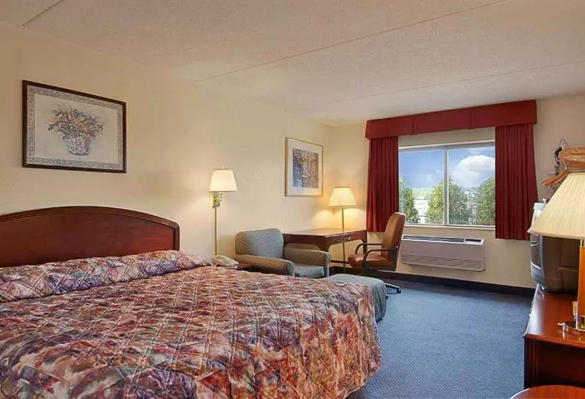 فندق Super 8 By Wyndham Manchester Airport