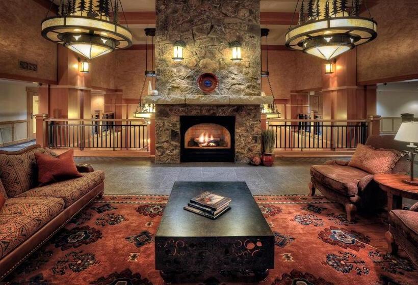 فندق The Steamboat Grand