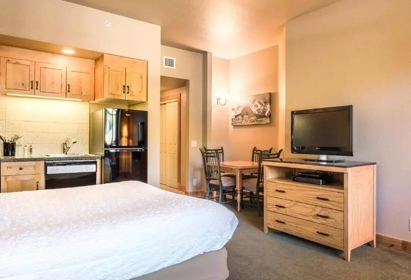 ホテル The Steamboat Grand