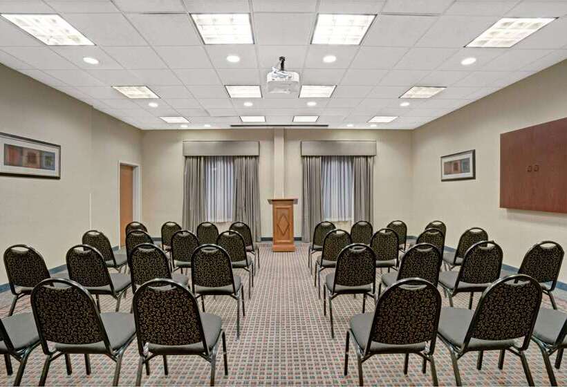 ホテル Wingate By Wyndham Atlanta Fairburn