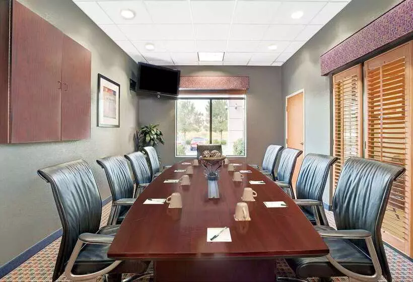 호텔 Wingate By Wyndham Atlanta Fairburn