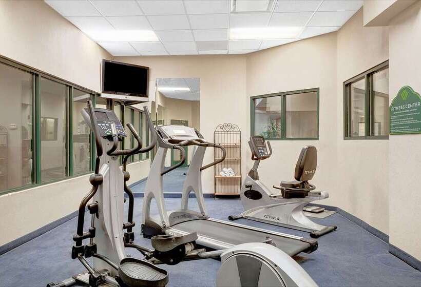 ホテル Wingate By Wyndham Atlanta Fairburn