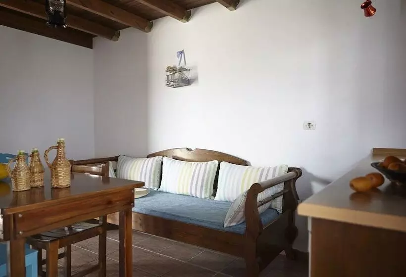 Anna Traditional Apartments