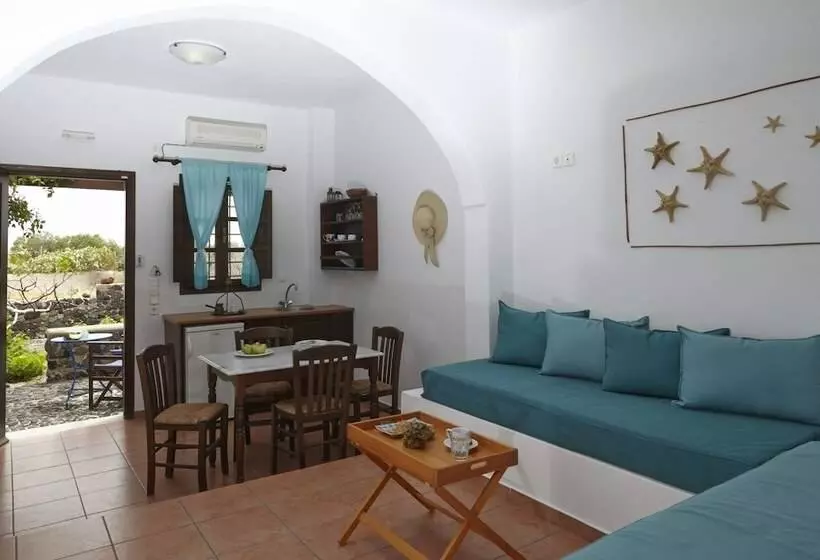 Anna Traditional Apartments