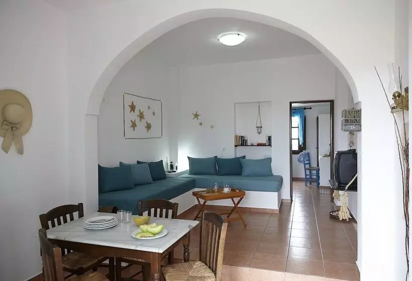 Anna Traditional Apartments