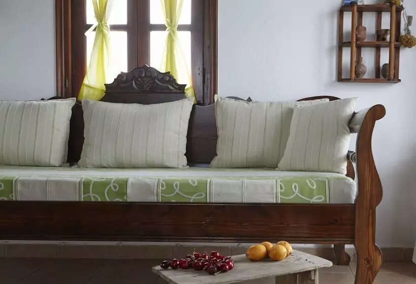 Anna Traditional Apartments