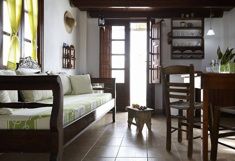 Anna Traditional Apartments