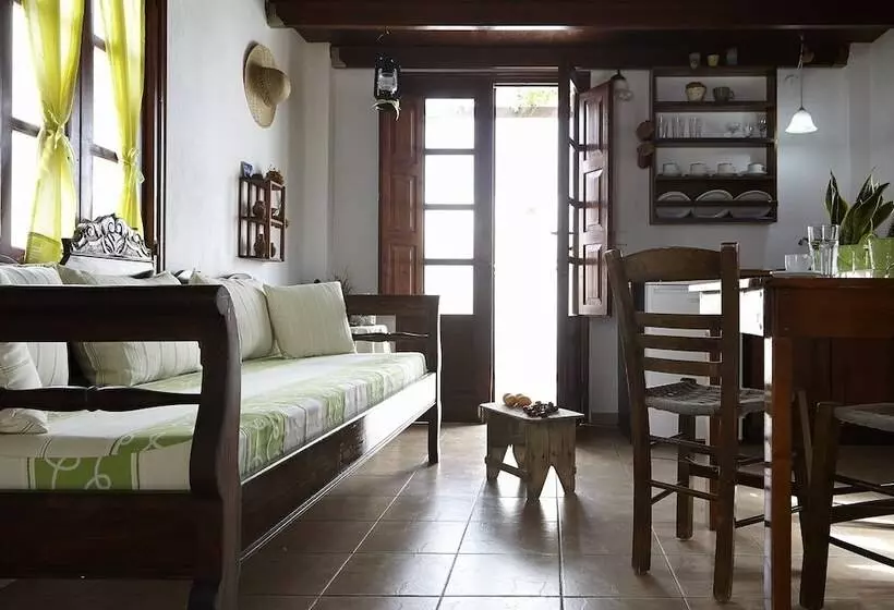 Anna Traditional Apartments