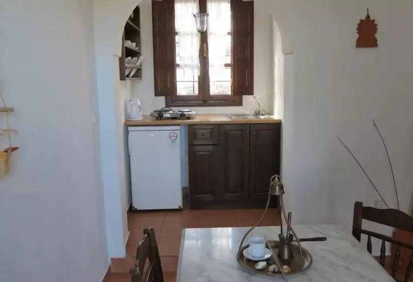 Anna Traditional Apartments