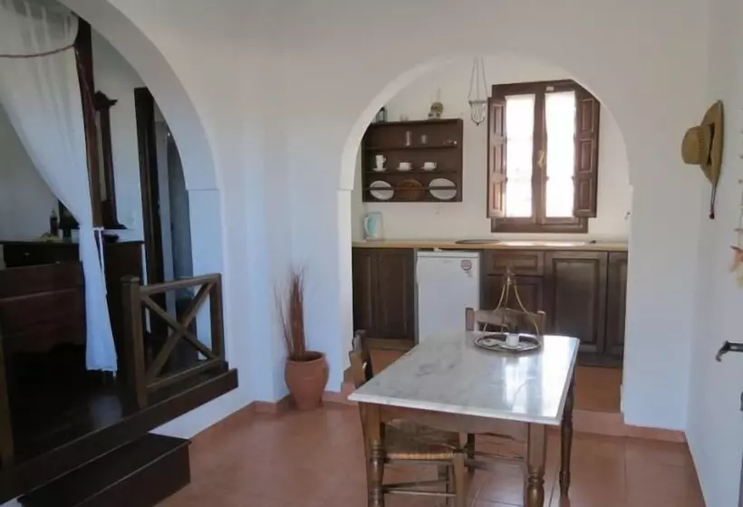 Anna Traditional Apartments