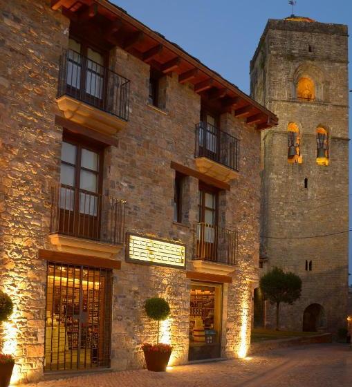 Apartamentos El Palacete De Ainsa