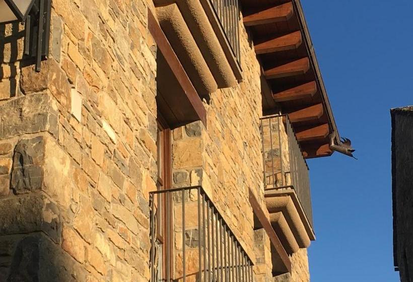 Apartamentos El Palacete De Ainsa