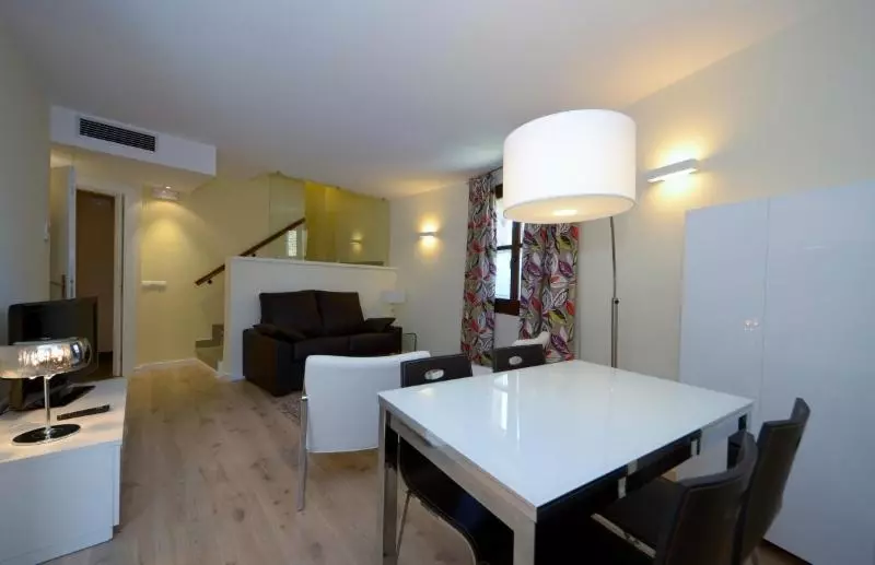 Apartamentos El Palacete De Ainsa