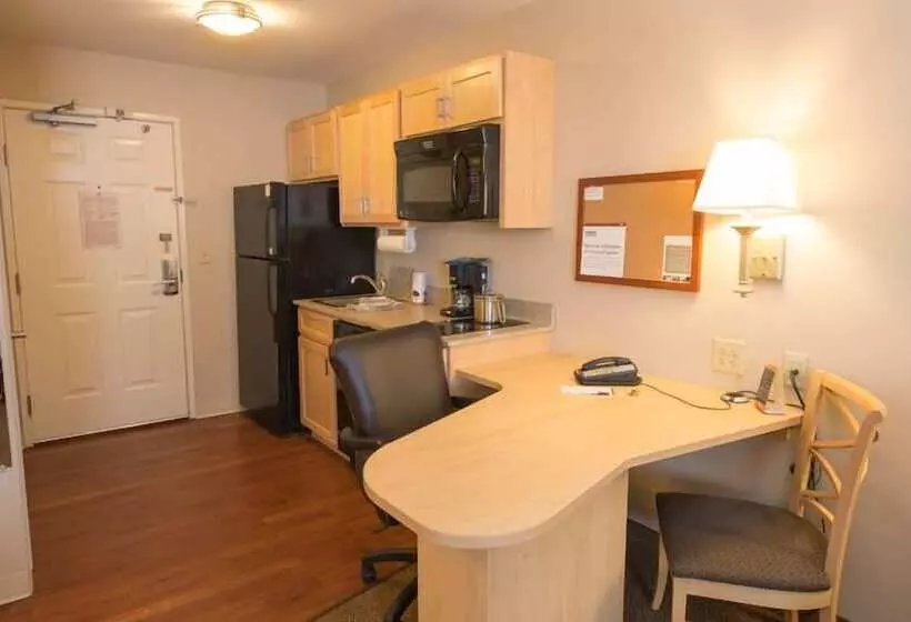 Candlewood Suites Minot, An Ihg