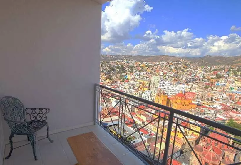 هتل Balcon Del Cielo
