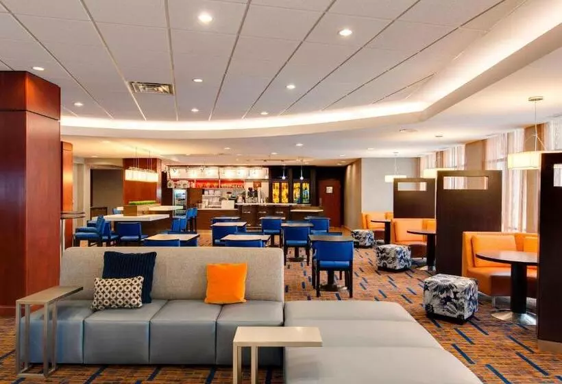 Отель Courtyard By Marriott Chicago Schaumburg/woodfield Mall
