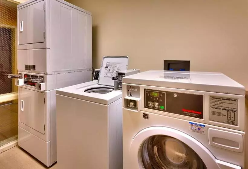 בית מלון כפרי Fairfield Inn & Suites Boise Nampa