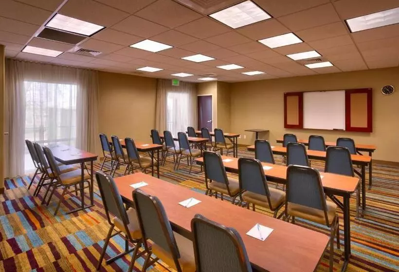 בית מלון כפרי Fairfield Inn & Suites Boise Nampa