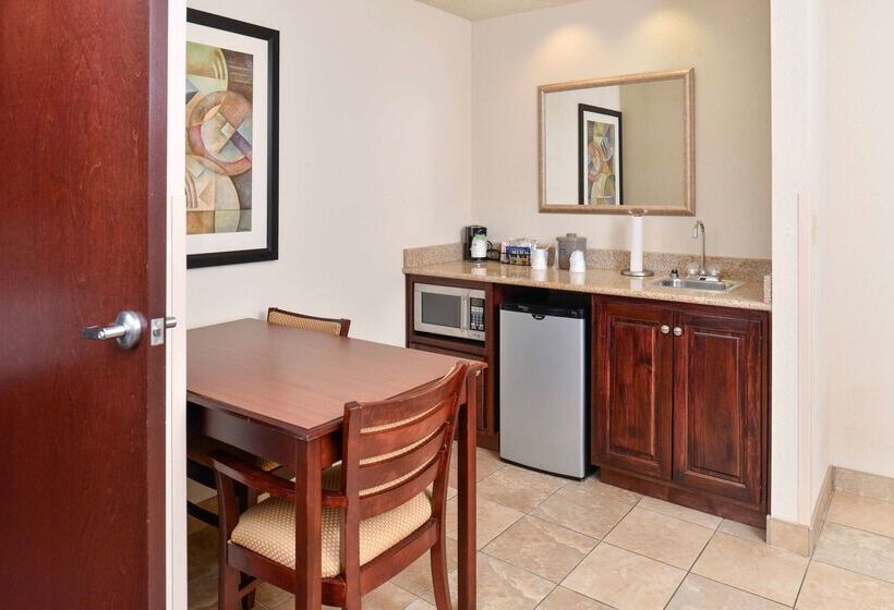 호텔 Hampton Inn & Suites Muncie