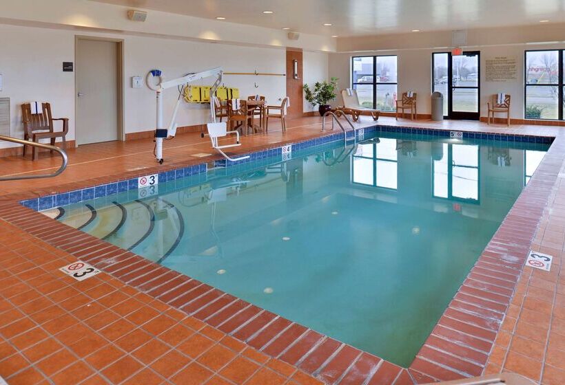 호텔 Hampton Inn & Suites Muncie