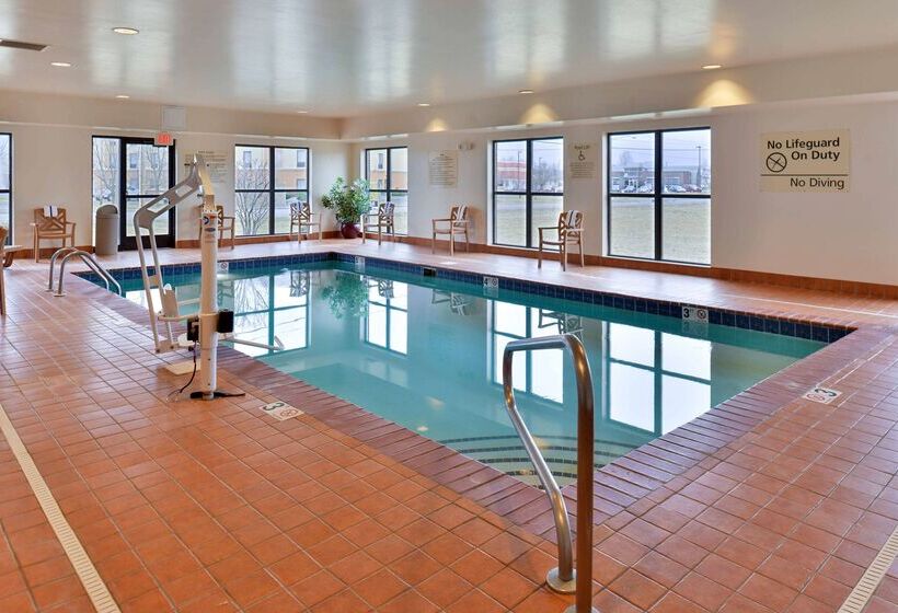 호텔 Hampton Inn & Suites Muncie