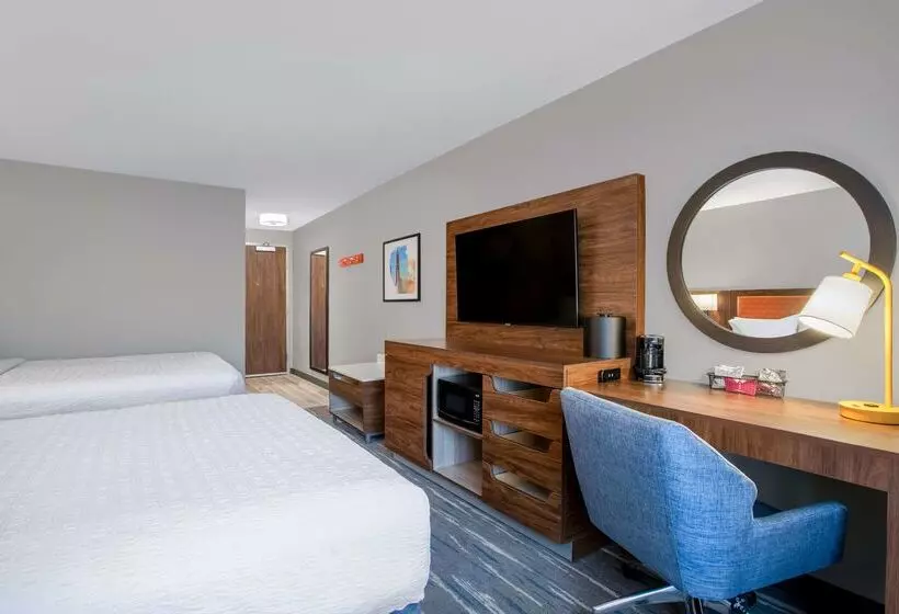 호텔 Hampton Inn & Suites Muncie