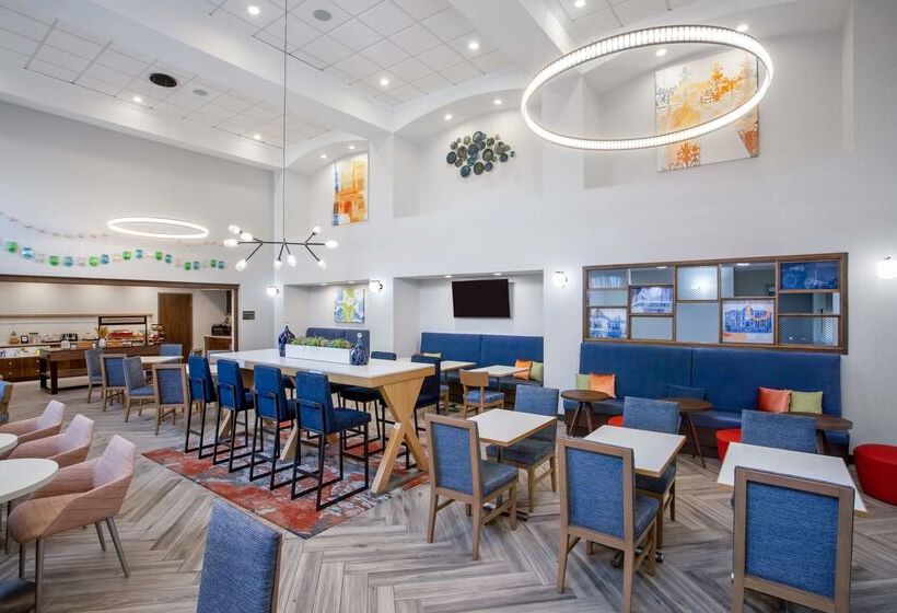 호텔 Hampton Inn & Suites Muncie