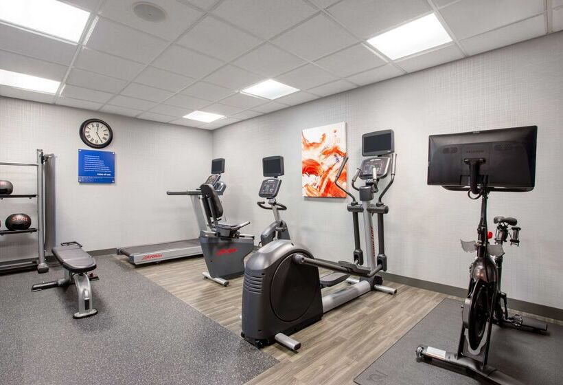 호텔 Hampton Inn & Suites Muncie