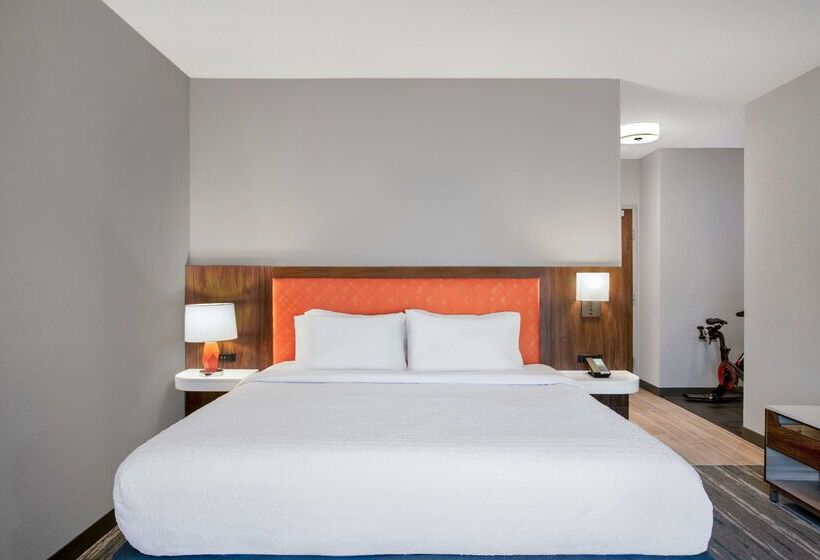 호텔 Hampton Inn & Suites Muncie